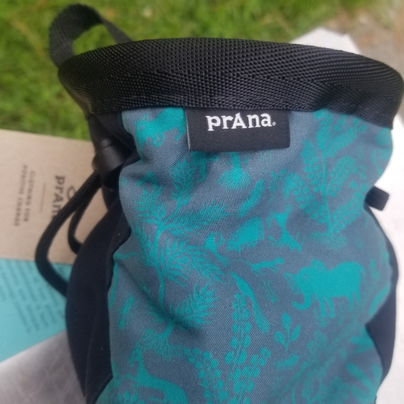 Prana Roots Studio Rahesh Chalk Bag NEW Unisex - Picture 3 of 7